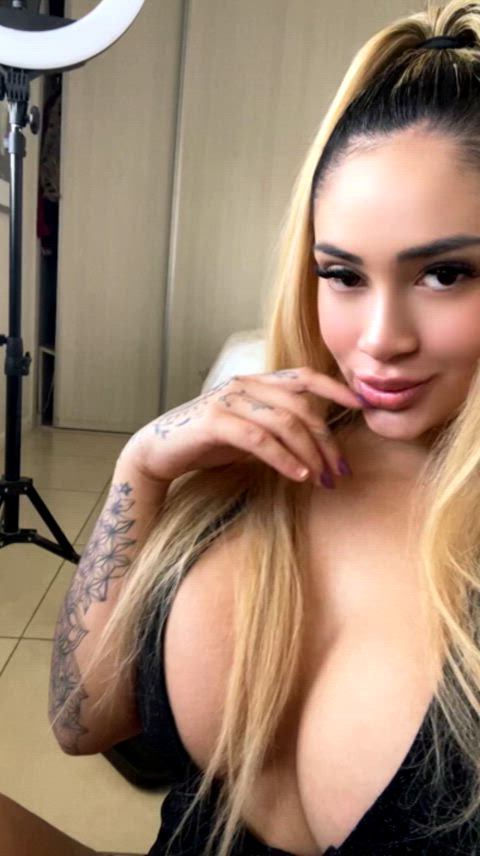 How do you like my tattoo?