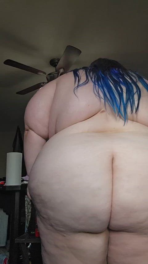 Fat ass and know how to use it