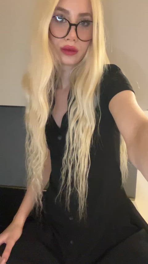 do u want to see whats inside my panties