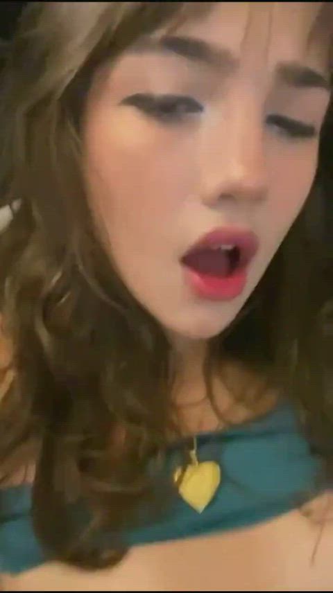 Need a new roommate to play with me