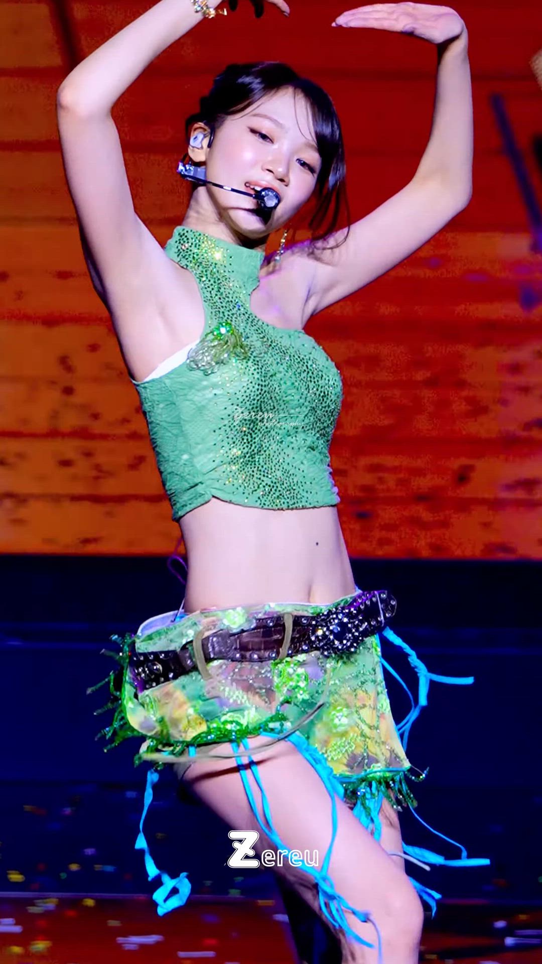 LE SSERAFIM -  Chaewon