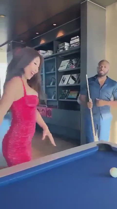 How to properly play billiards