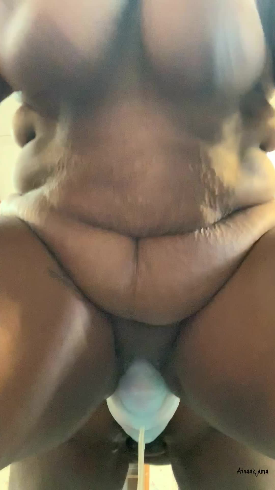 Not sure I like my body at this angle but here goes...