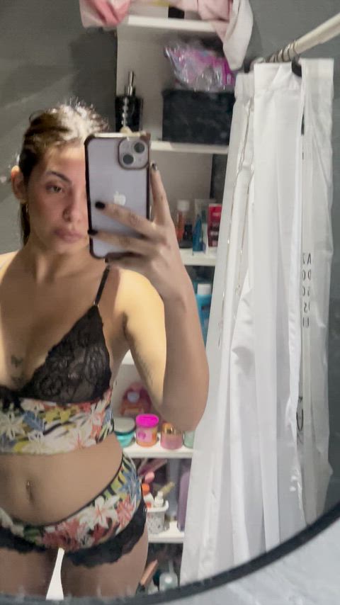 Wanna be my gym buddy?