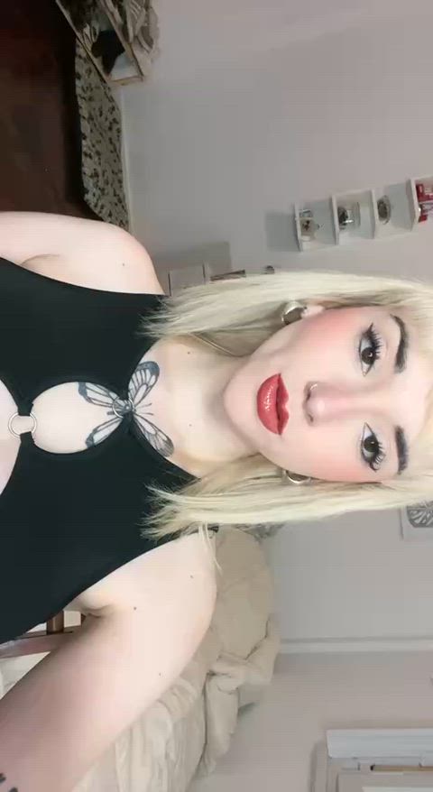 I don't know if I'm hot, but they certainly are f18