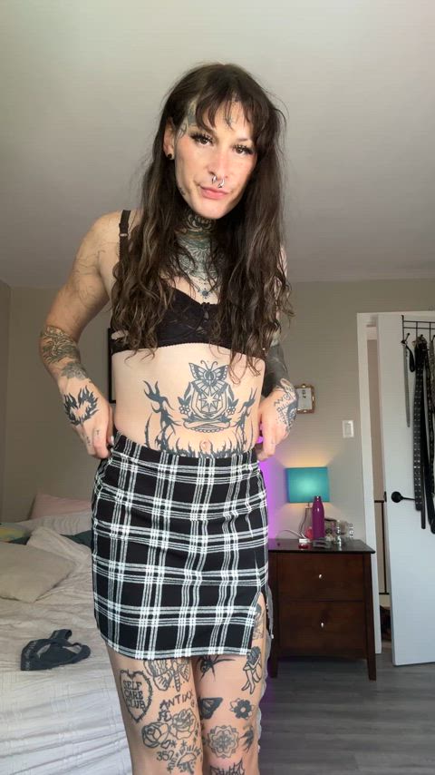 who wants me to post more bulge videos? 😃🖤