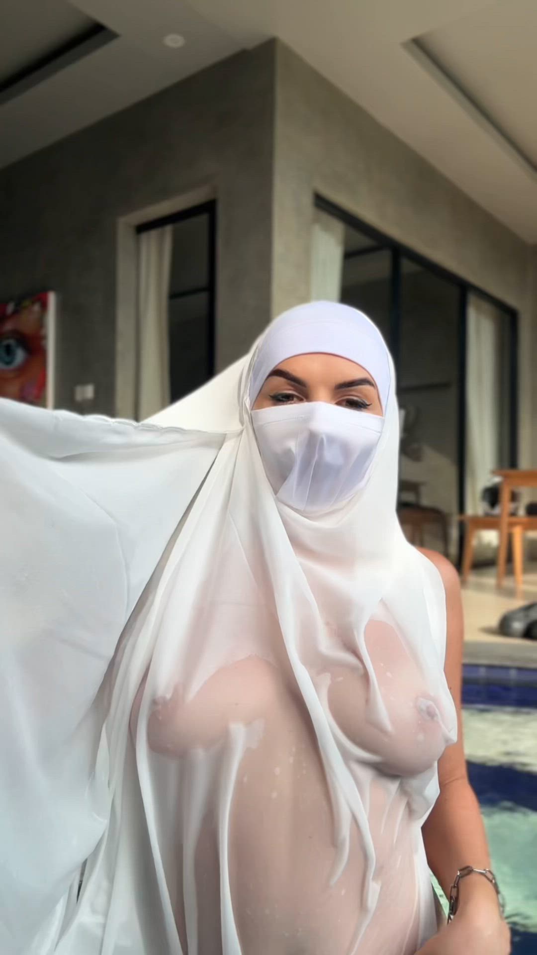 GIF thumbnail