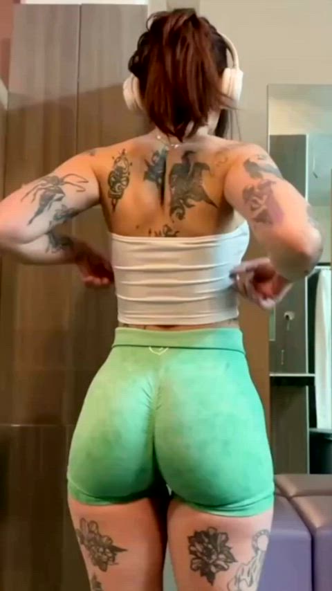 Would you allow this glutes on your face🍑😍