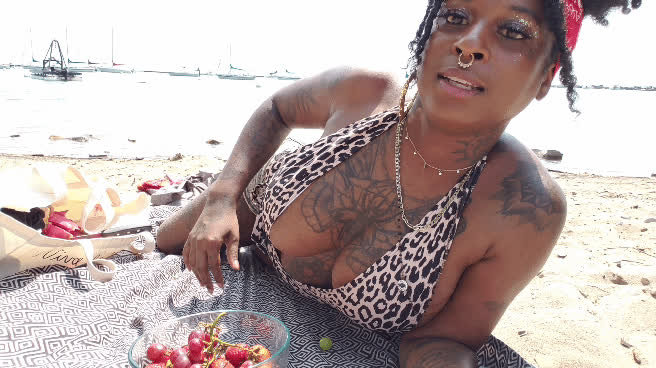 Nip slip 😅🥰