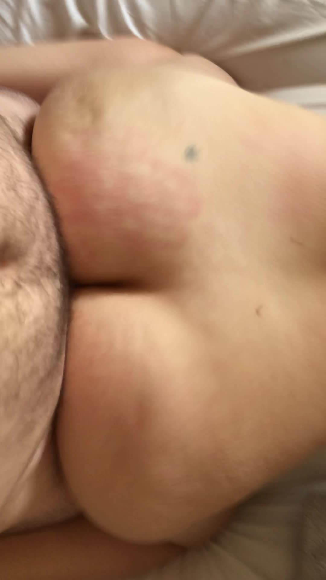 Taking it like daddy’s good little slut🍆💦