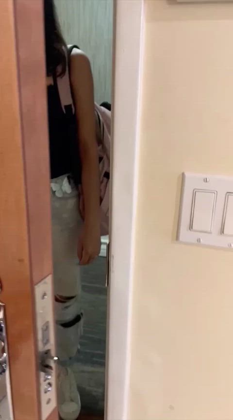 College girl fucking her guy best friend