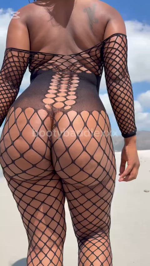 Caught me mid-walk…should I stop or keep going?👀🤭