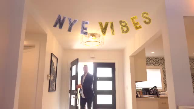 Jessie Saint - Ringing in the New Year