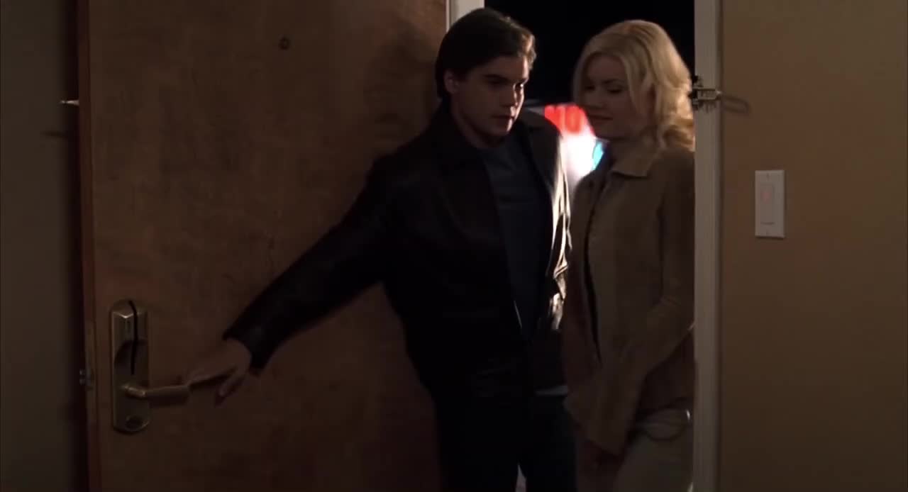 Deep development of Elisha Cuthbert's character in The Girl Next Door
