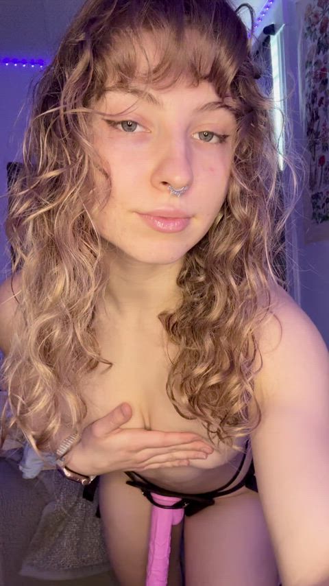 I bet you can't resist getting fucked by this college muscle mommy