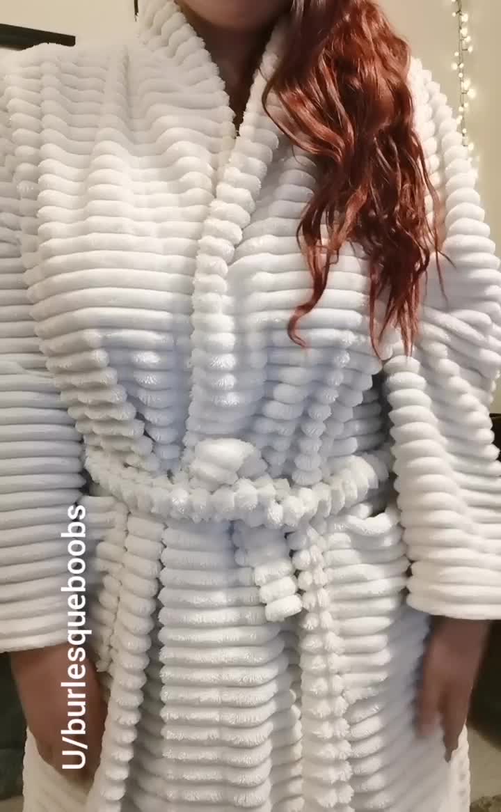 Come look under my robe 😉