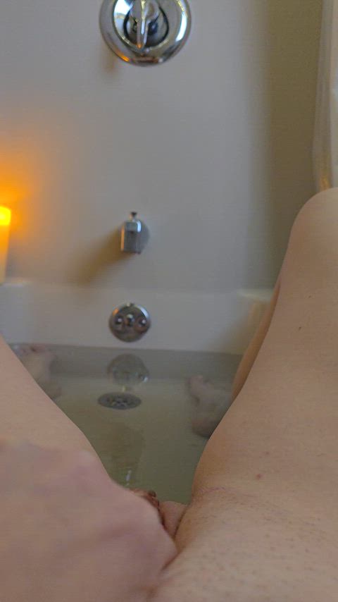 Who wants to pee on me in the tub?