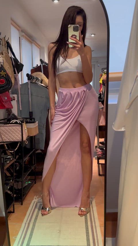 Am I still sexy with that long skirt ? by u/VanessaOssry