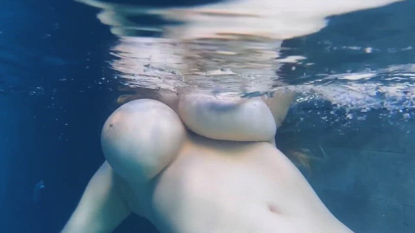 Big Tits Huge Tits Underwater Porn GIF by redrider45