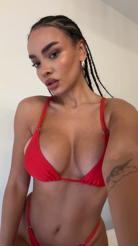 red suits me alright.. what do you think?