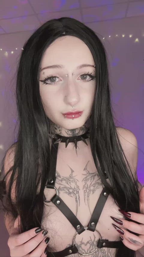 Can I be your breedable goth girl?