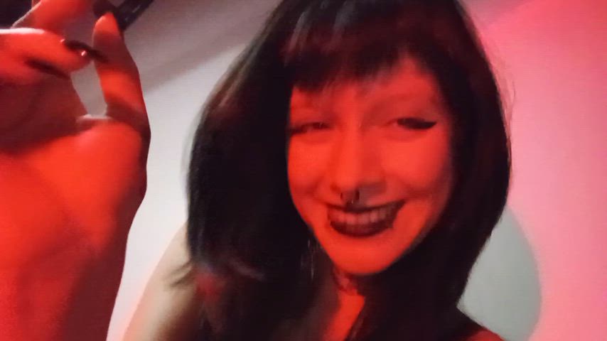 that gesture makes you nervous for a reason 🤏🏻