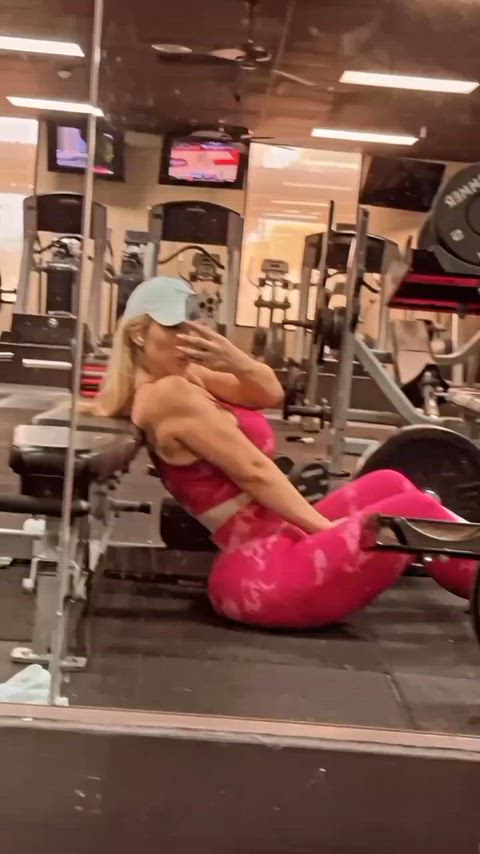 Jacked latina