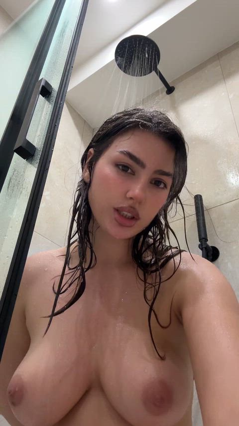 Bounce my tits in the shower is a pleasure