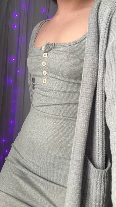 Titty Tuesday! It was nice outside yesterday so I wore a dress (F)