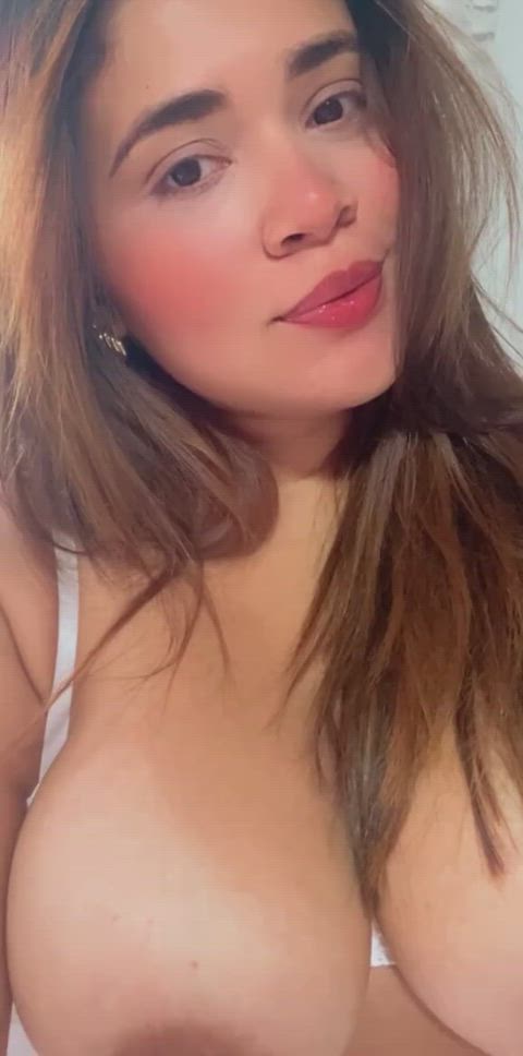 I need a guy to worship my big booty