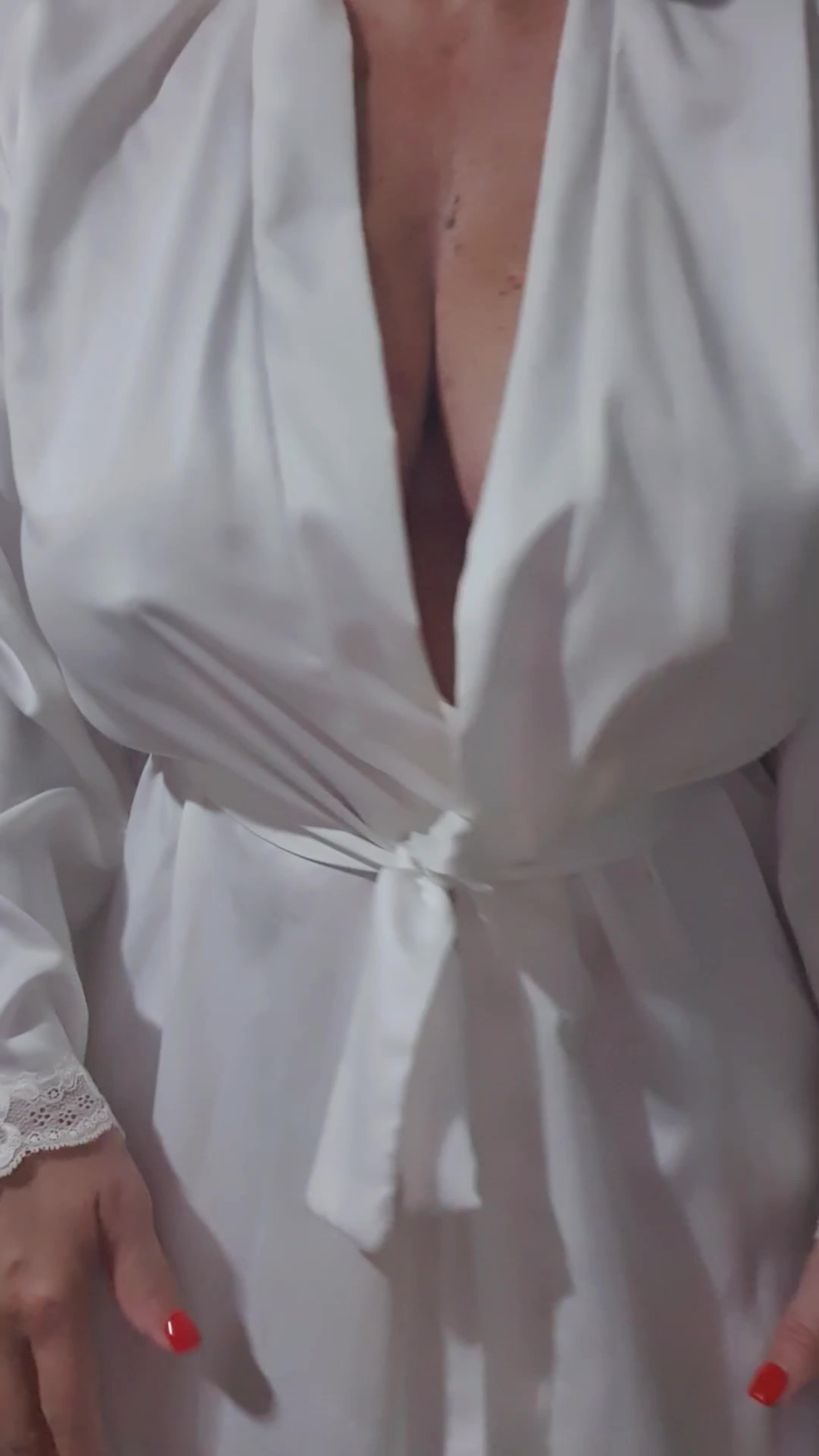 I would rather be rubbing that other white stuff over my boobs 🤤 xx 55yo  🇦🇺