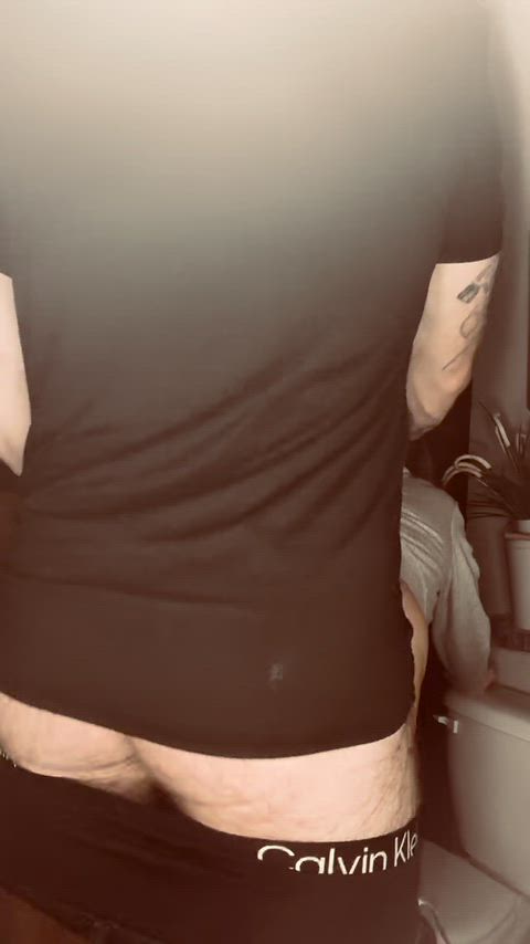 A hidden quickie in the bathroom while everyone is outside.