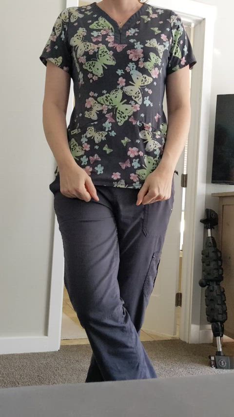 The little zipper on this scrubs top LOL. That's gotta be turning you on, right?