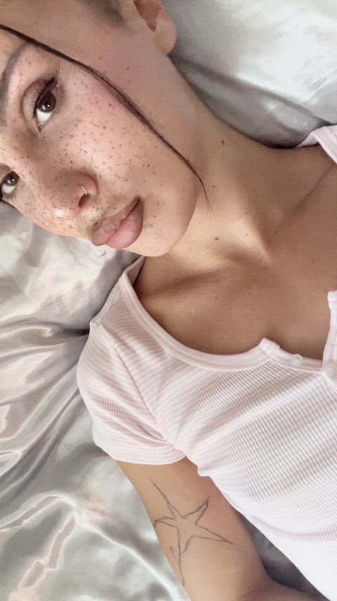 so… are you into trans girls >.<