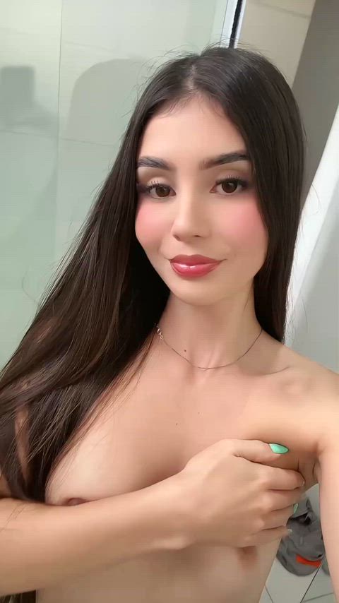 Still just as hot with braces on