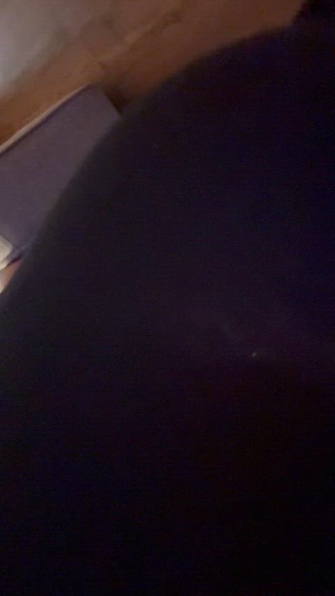 I farted then sat right on your face. This huge MILF ass is gonna be the last thing you see before you black out from bliss. Don’t fight it, just breathe me in and let go. 💨 😈