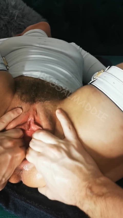 pussy like the TARDIS >))