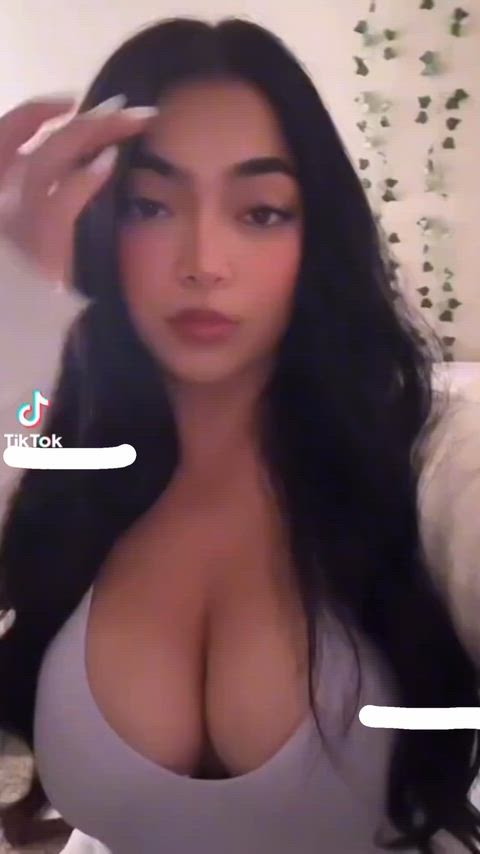 My Fav Latina Milf😩