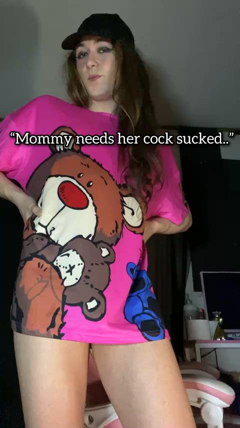 is mommy's cock tempting you yet??? 😵‍💫