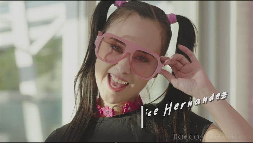 Kitana Lure, Alice Hernandez and Aaron Rock's huge black dick to use these two pretty girls