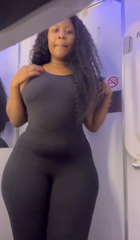 Thick Ebony Baddie Showing Off Her Huge Booty
