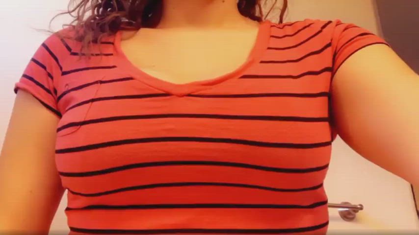 Big Tits Flashing Huge Tits Porn GIF by redrider45