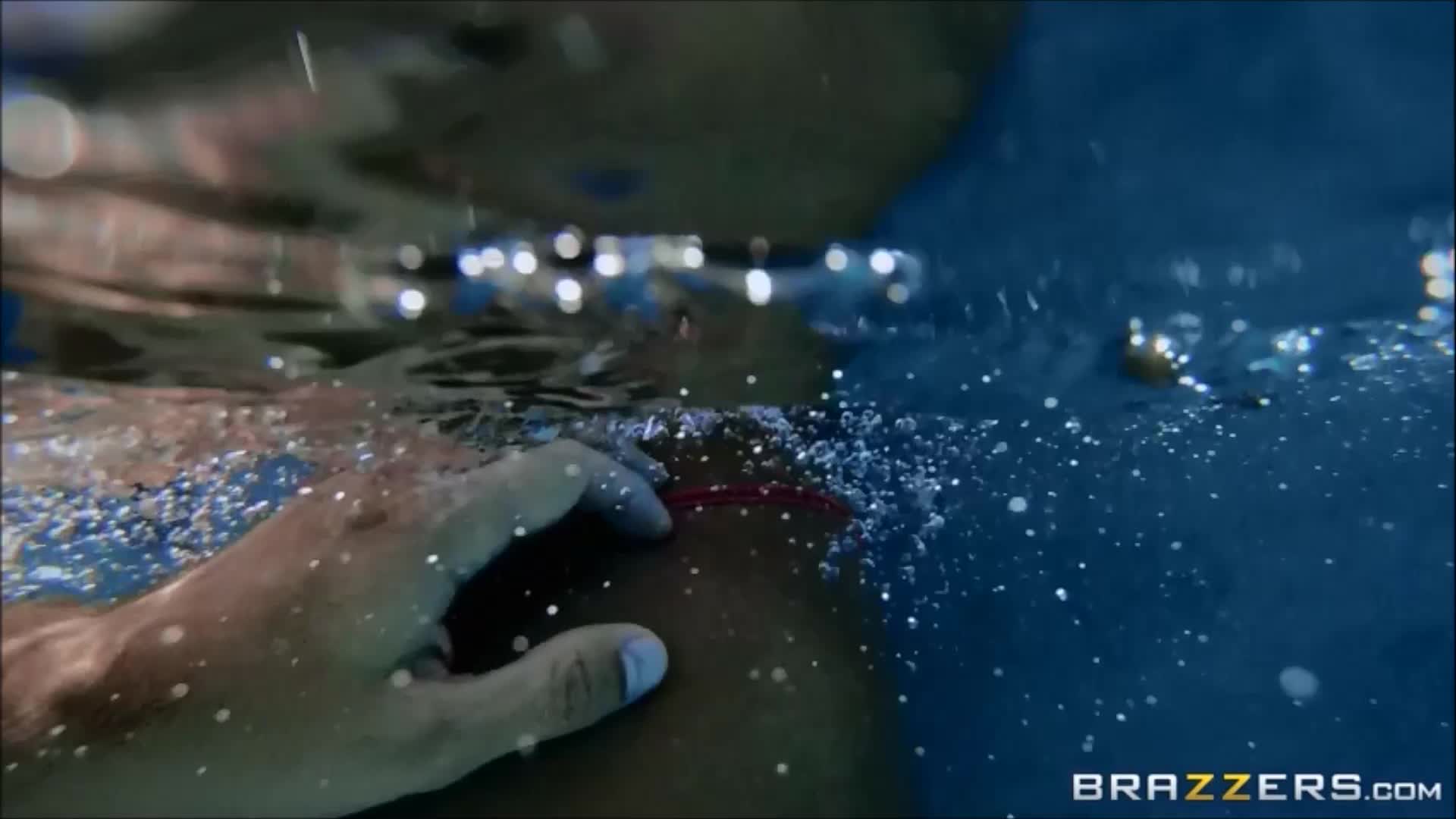 Ass in pool