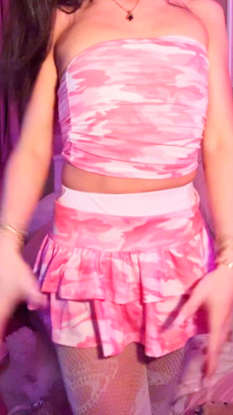 Would you have a peak under my skirt if we were on a date