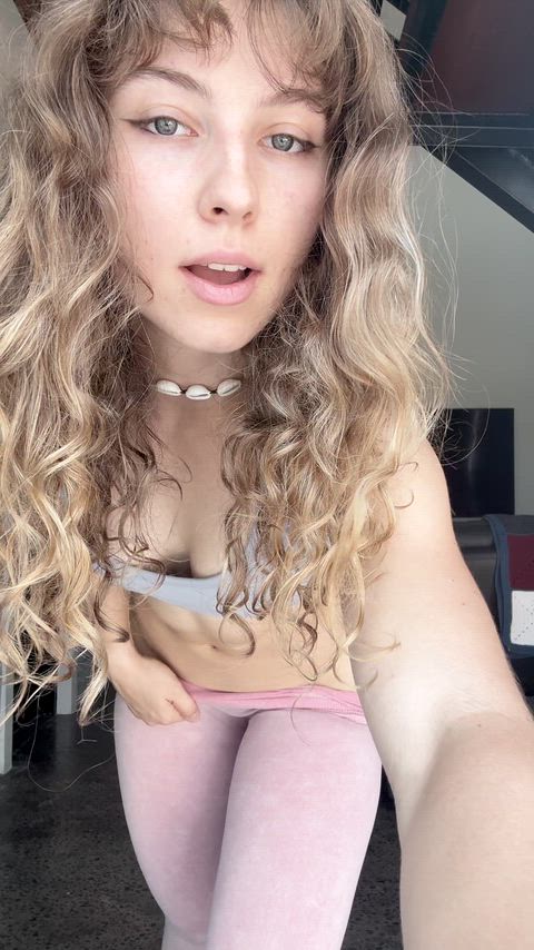 Come and get your daily serving of phat ass