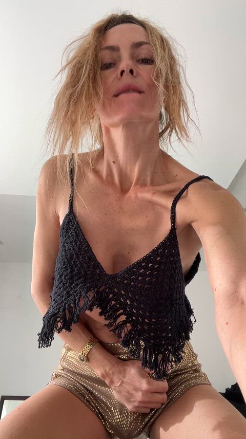 say hi if you feel very curious about me