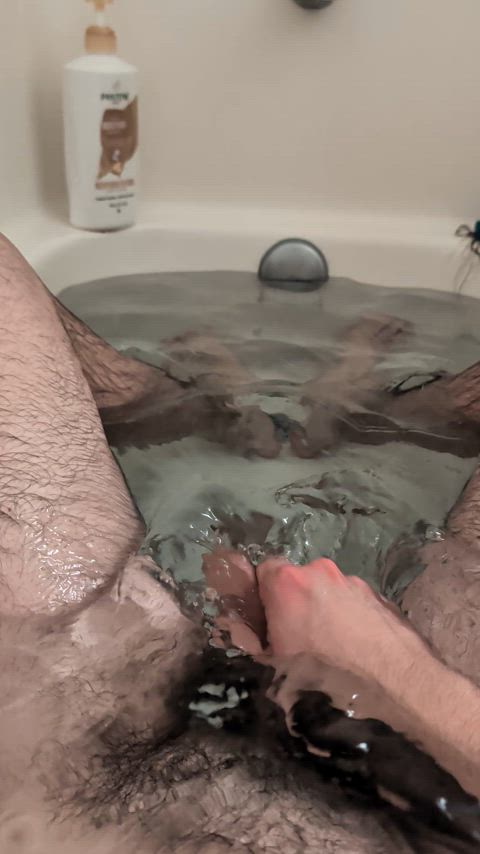 #Seattle [M] Cumming in a warm bath is underrated