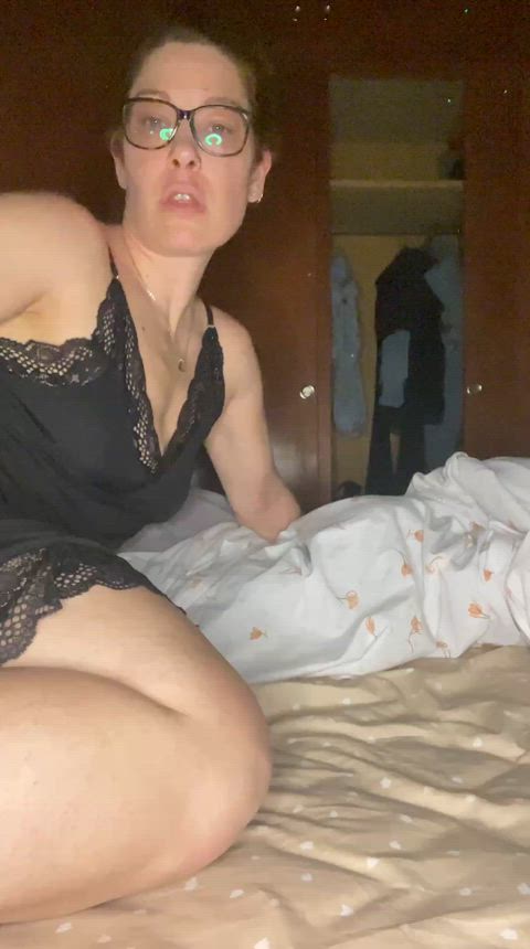 The only thing I expect from a good lover is that they eat my ass well.