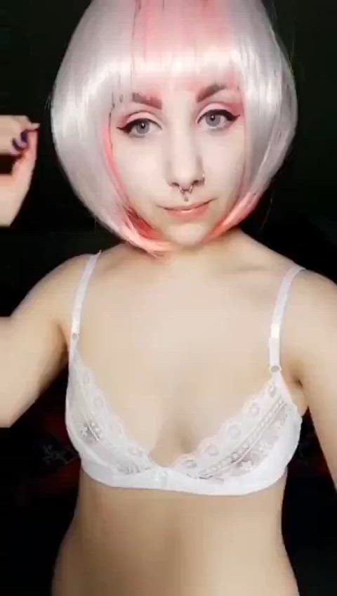 showing off my booty & pierced tit🩷