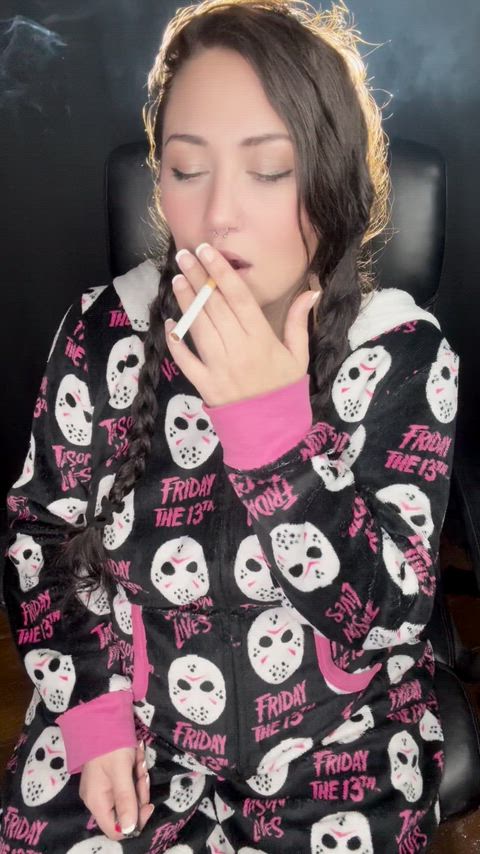 Bratty step-sis caught smoking AGAIN 🖤🙄